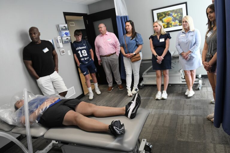 2406_EM_KUEndowment_Tour of The University of Kansas Health System Sports Medicine and Performance Center_2024_DSC_3415